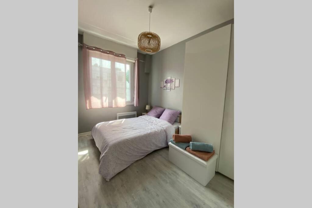 Royan 2P - Centre - 300M Plage Apartment Exterior photo